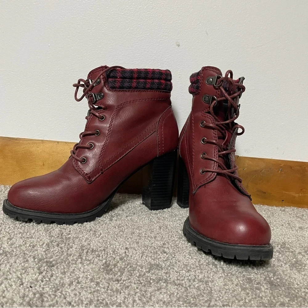 Dolce by Mojo Moxy WitchyFaux leather‎ Red-burgundy ankle boot Whimsigoth Size 8